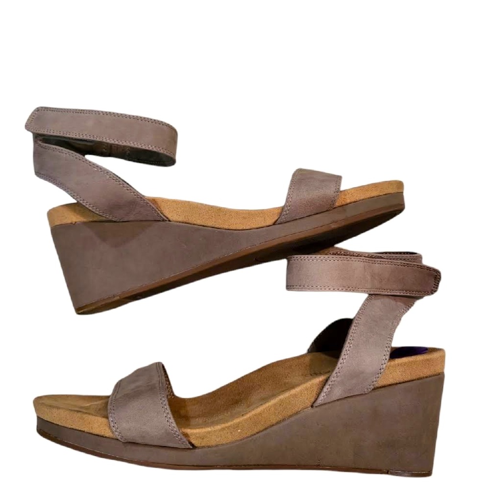 Lucky Brand Kanoa velcro strap sandal